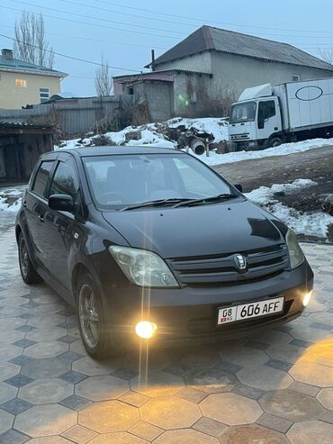 Toyota: Toyota ist: 2003 г., 1.5 л, Автомат, Бензин, Хэтчбэк