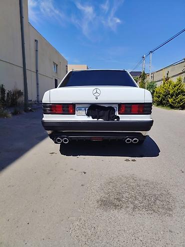 ravon 2: Mercedes-Benz 190: 2.2 l | 1984 il Sedan — 1