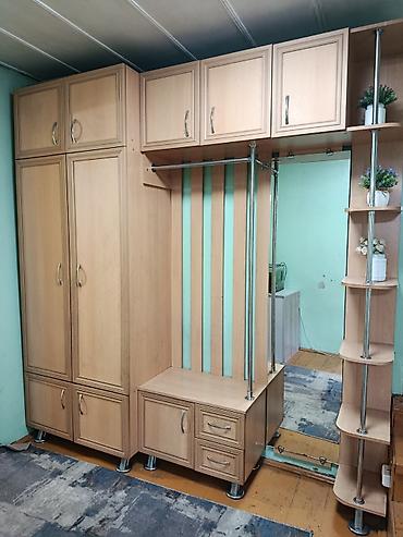 Мебель: Продаю шкаф для прихожей 
цена 15000 — 1