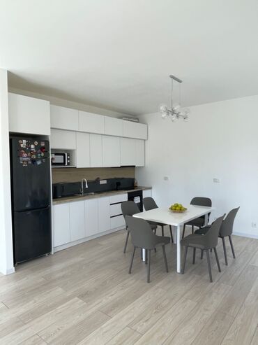кызыл аскер дом продажа: 140 м², 5 комнат, Свежий ремонт С мебелью, Кухонная мебель