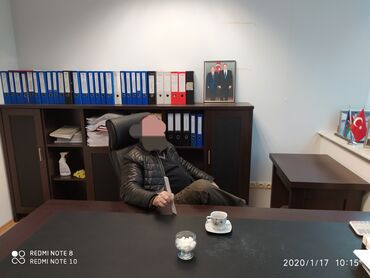 islenmis mebeller satilir: ZIVELLA dan alinmiş ofis mebelleri ve kreslolari.Hamisi bir yerde