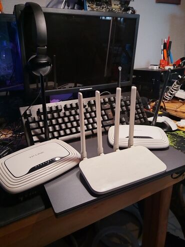 Planşetlər: Mi 4c və tp-link router mi 17mam tp-link 10 man. Proqramı var mi nin