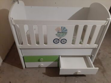 Beşiklər: Oğlan və qız üçün, İşlənmiş, Dördbucaq, Beşik, Dəstsiz, Yellənmə mexanizm ilə — 4