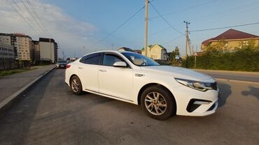 срочно в связи с переездом: Kia K5: 2018 г., 2 л, Автомат, Газ, Седан