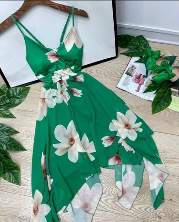 zelena haljina kombinacije: Bоја - Šareno, Drugi stil, Na bretele
