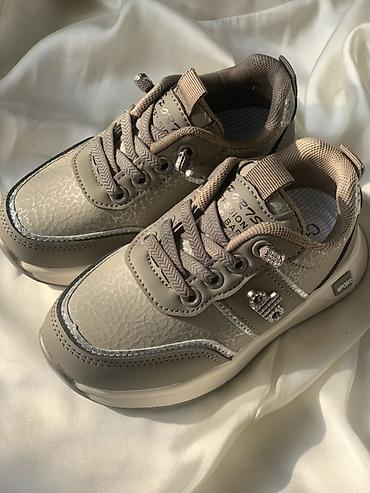 Детская обувь: Детские кроссовки - Модели: классические на шнурках и модель на — 3