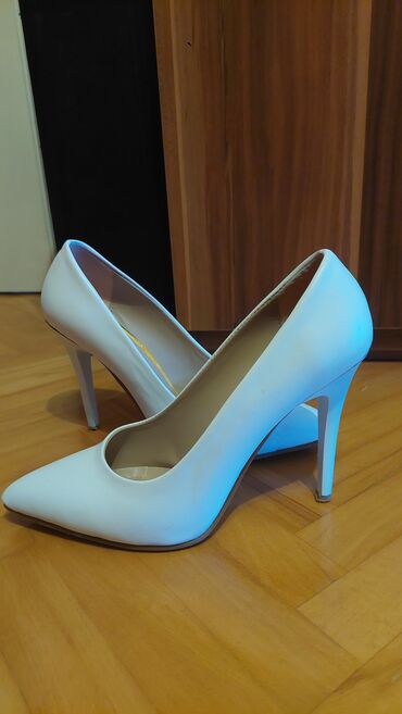 cipele sa cirkonima: Pumps, 38