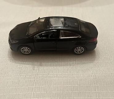 hello kitty oyuncaq: Qara rəngli metal oyuncaq sedan model avtomobil - Miqyas: təxmini — 4