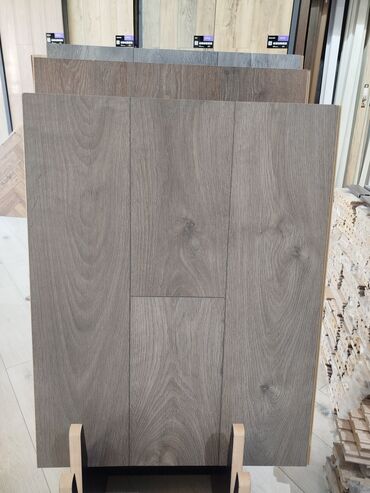 tavan taxta: Laminate döşəmə panelləri – boz-qəhvəyi (təbii palıd teksturası) - at lalafo.az tavan taxta: Laminate döşəmə panelləri – boz-qəhvəyi (təbii palıd teksturası) -