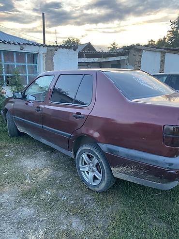 продам вазу: Volkswagen Vento: 1993 г., 1.8 л, Механика, Бензин, Седан — 6