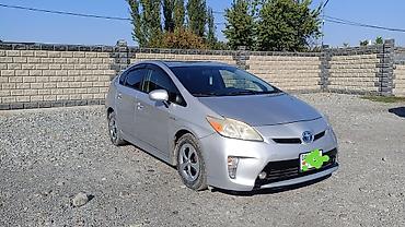geely 2018: Toyota Prius: 2015 г., 1.8 л, Автомат, Гибрид, Хэтчбэк — 2