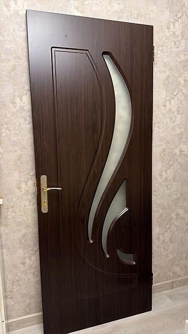 4 ədəd qapı biri hamam 3 otaq. Hansı birlikdə 230 azn. Ünvan Yəni