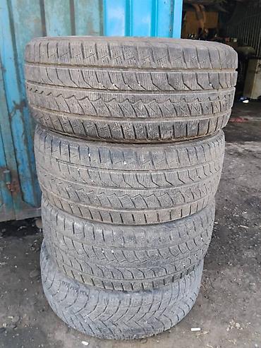 215 50 r17: Комплект зимних шин (4 шт.) 7000 сом. - Размер: 215/50 R17 — 4