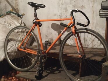 Подростковые велосипеды: Подростковый велосипед, Другой бренд, Диаметр колес 28 дюймов, Другой материал, Б/у