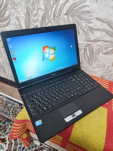 toshiba azerbaijan: Intel Core i3, 4 GB, 15.6 "