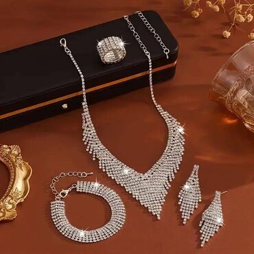 srebrna narukvica sa plocicom: Set: Earrings, Necklace, Ring, Material: Cubic zirconia