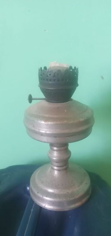 купить кепку в баку: Sabirabada qedimi lampa satlır 100azın idirim var