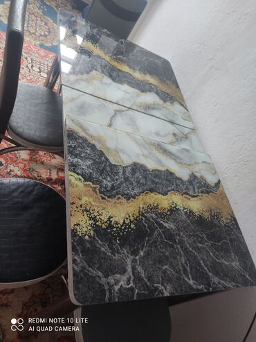 шкаф кухонный: Ашкана үстөлү жана отургуч, Колдонулган