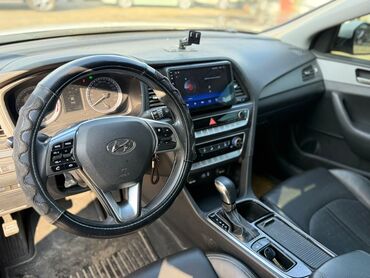 Hyundai: Hyundai Sonata: 2019 г., 2 л, Автомат, Газ, Седан — 8