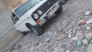 235 55 18: VAZ 2106, ağ rəng, sedan kuzov. Texniki və daxili: - Mexaniki — 5