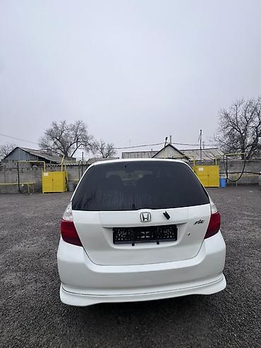 Honda: Honda Fit: 2001 г., 1.3 л, Вариатор, Бензин, Хэтчбэк — 3