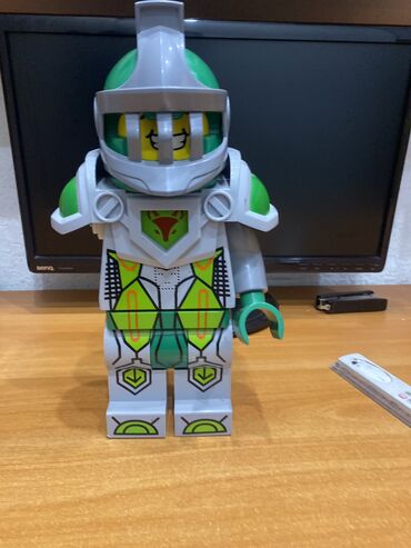 Игрушки: Бу без руки отдам за 3000
