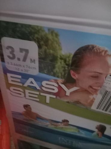 satara maxi: Intex Easy Set nadzemni bazen – prečnik oko 3,66 m, visina 76 cm . Uz — 2