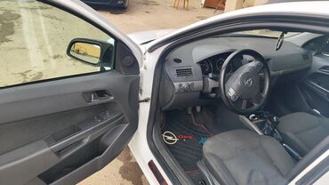 Opel: Opel Astra: 1.3 l | 2005 il 295000 km Universal — 10