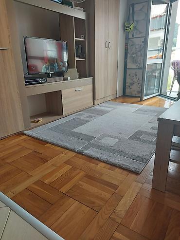 Dugoročni najam stanova: + IZDAJEM STAN U BJELOJ II sprat preko puta " Volija", potpuno — 3