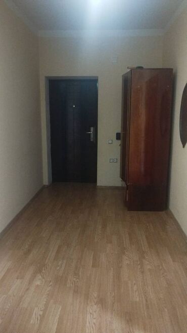 Günlük kirayə mənzillər: TƏCİLİ. YENİ YASAMALDA 77 NÖMRELİ AVTOBUSUN SON DAYANACAĞINDA