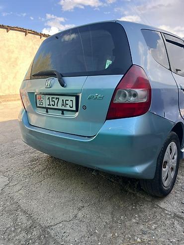 Honda Fit: 2002 г., 1.3 л, Автомат, Бензин, Хэтчбэк