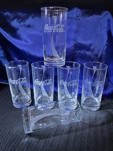 Čaše: Case nove Coca Cola vintaz. Komada 6 u ceni,sve na casama odsjaj od — 1