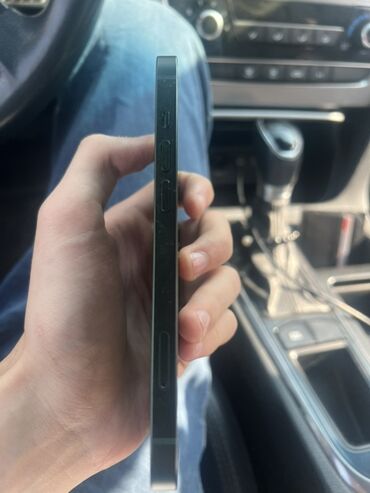 Apple iPhone: IPhone 13, Б/у, 256 ГБ, Черный, Кабель, Чехол, 90 % — 6