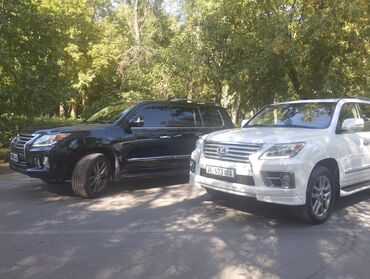 автомобиль на кредит: Элегантный внедорожник Lexus LX 570 черного цвета с просторным салоном
