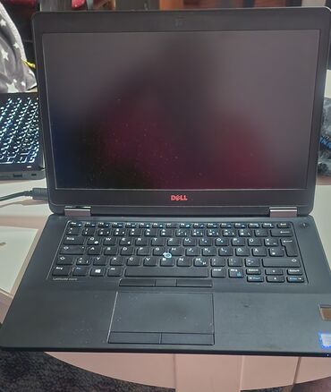 čunak sa ventilatorom: Intel Core i5, 8 GB OZU, 14 "