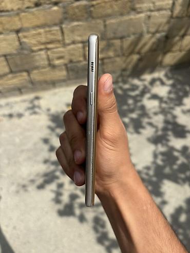 xiaomi pad mini: Samsung Galaxy A8, 32 GB, rəng - Qızılı, Barmaq izi — 3