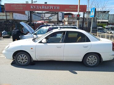 Daewoo: Daewoo Nubira: 2000 г., 1.5 л, Механика, Бензин, Седан