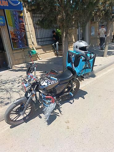 pit bayk: Moto-skuterlə qida çatdırılma dəsti - Çatdırılma üçün tam təchizatlı — 1