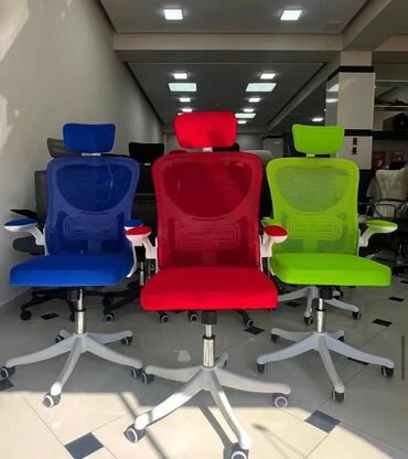 Ofis və oyun kresloları: Yeni, Təkərli, Qolları tənzimlənir, Parça — 15