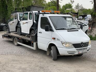 Эвакуаторы: С лебедкой, С гидроманипулятором, С ломаной платформой