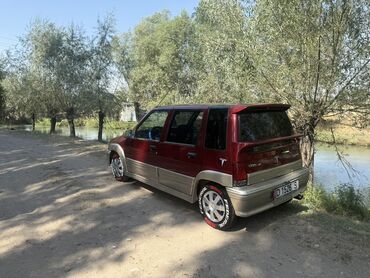 красные машины: Представляем Daewoo Tico, окрашенный в темно-красный и бежевый цвета