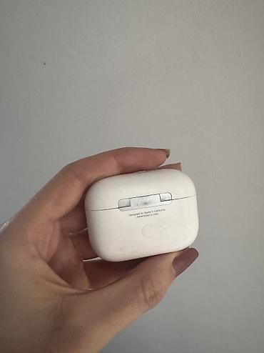 Apple iPhone: IPhone 12 128GB – odlično stanje  Na prodaju iPhone 12, 128GB, polovan — 9