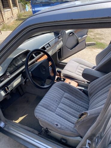 газ оборудование на авто бишкек: Подлокотник на w124 рабочий целый 
Цена 5000 сом