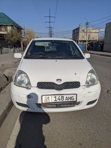 Toyota: Toyota Vitz: 2003 г., 1.3 л, Вариатор, Бензин, Хэтчбэк