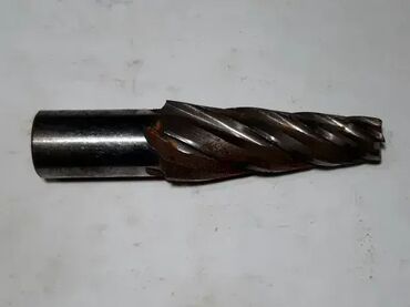 ugaoni stalak za kupatilo: Glodalo konusno 20mm/40mm Prihvat cilindricni precnika 32mm, precnik