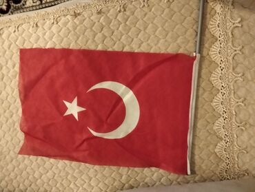 bayraq satisi bakida: Türk bayrağı Qarabağ Galatasaray oyunundan qalib