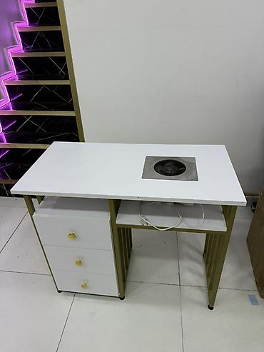 dairevi stollar: Dördbucaq masa, Siyirməli, Polkalı, Laminat — 1