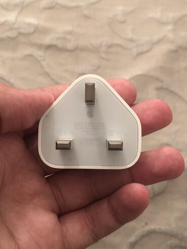 apple 5s qiymeti: Adapter Apple, 5 Vt