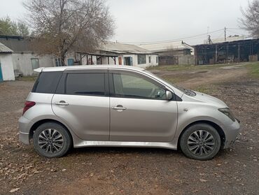 Toyota: Toyota ist: 2003 г., 1.5 л, Автомат, Бензин, Хэтчбэк