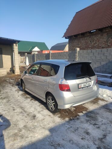 Honda: Honda Fit: 2004 г., 1.5 л, Автомат, Бензин, Седан